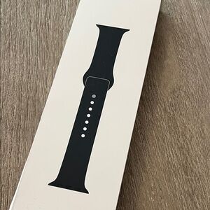 NWT Apple Watch 41mm Midnight Sport S/M Band